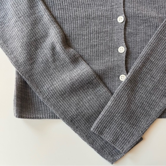 NWT Everlane The Ultrafine Merino Ribbed Cardigan - Heather Mid Grey - Picture 8 of 9